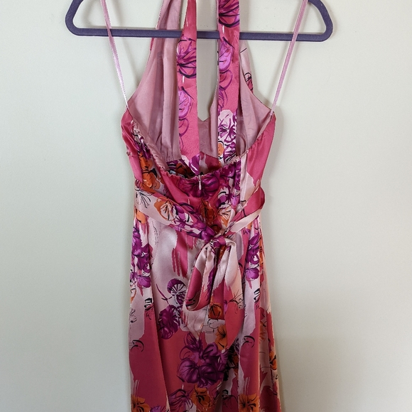Le Chateau Silk Halter dress, size Small, colourful - Picture 8 of 9